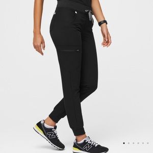 ***SOLD** FIGS Zamora Jogger Scrub Pants Size SMALL PETITE